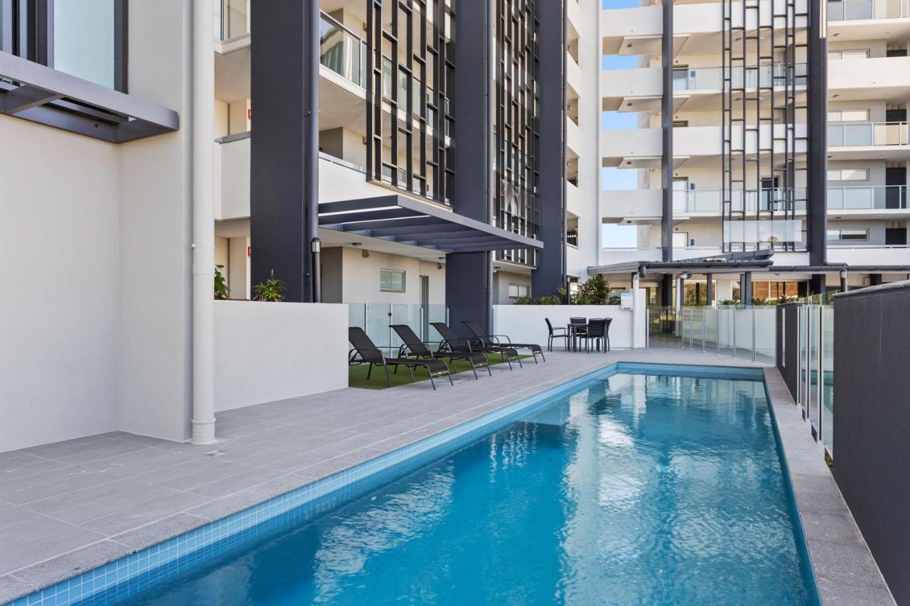 Hotel Waterline At Oceanside Kawana Waters