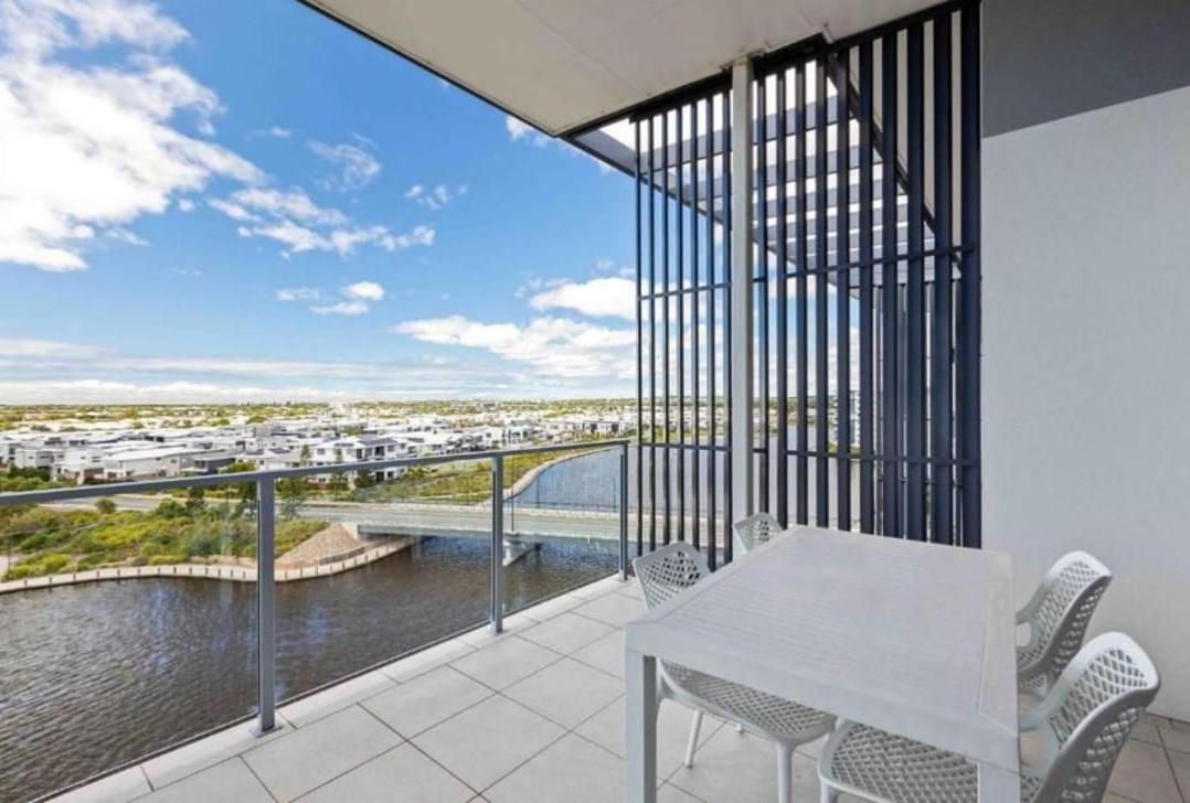 Waterline At Oceanside Hotel Kawana Waters